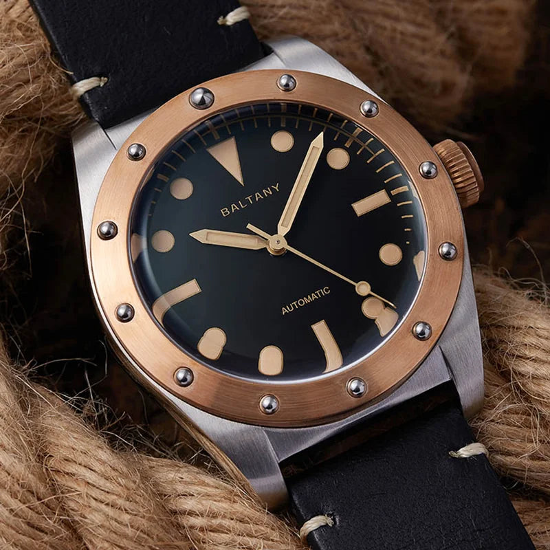 Vintage Design Mechanical Wristwatch