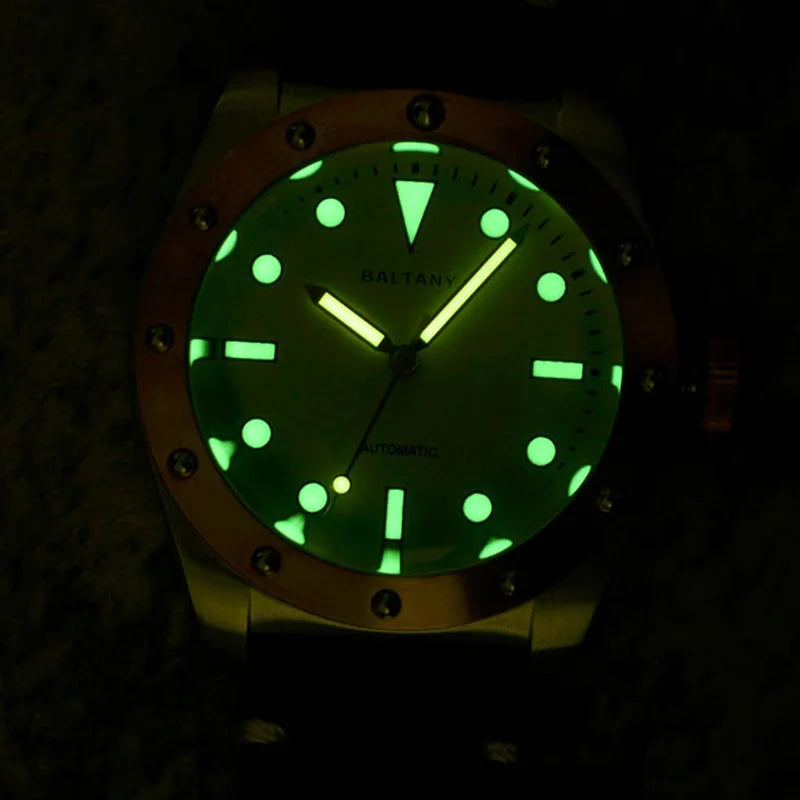 Vintage Design  Mechanical Wristwatch 