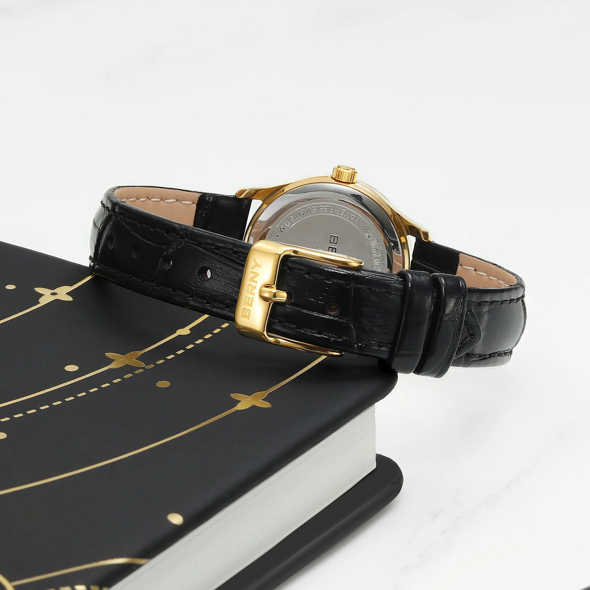 Gradient Dial Design with Leather Band