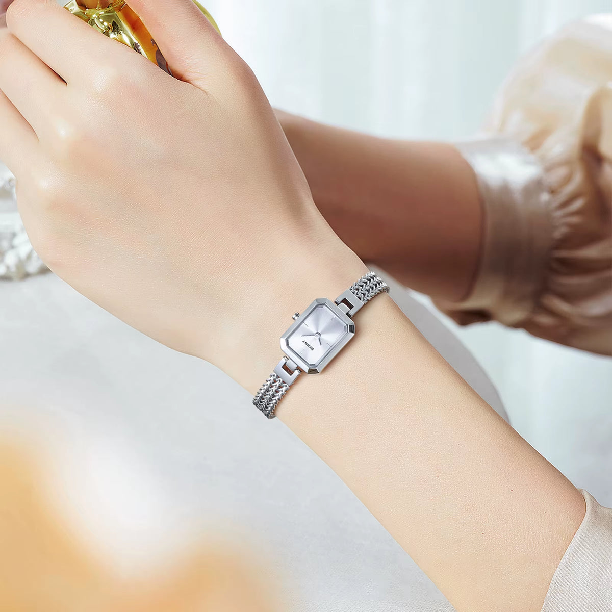 Square Style Luxury Minimalist Watch