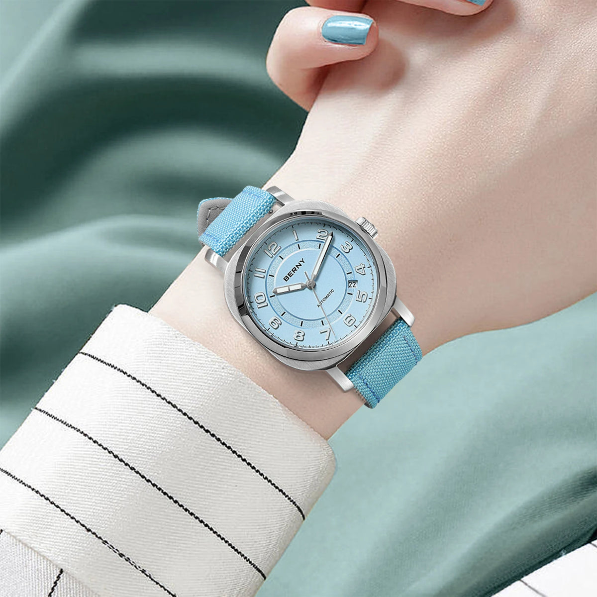 Automatic Self-Wind Movement with Canvas Band 