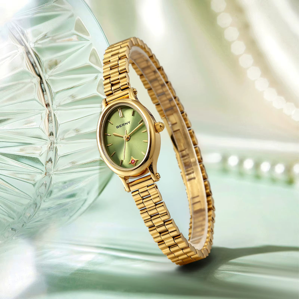 Elegant Oval Design Quartz Watch